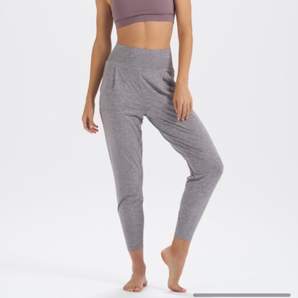 Vuori Lux At Ease Pants Clay Heather M